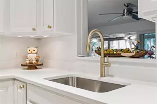 6007 Linneal Beach Dr, Apopka, FL 32703 - Photo 16