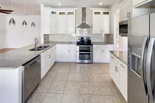 3834 Regents Way, Oviedo, FL 32765 - Photo 2