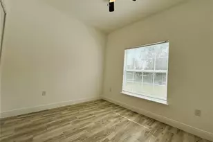 1025 37th St, Orlando, FL 32805 - Photo 14