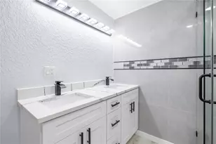 3135 33rd Ave N, Saint Petersburg, FL 33713 - Photo 18