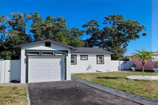 3135 33rd Ave N, Saint Petersburg, FL 33713 - Photo 2