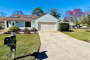 13058 Bent Pine Ct E, Jacksonville, FL 32246 - Photo 2