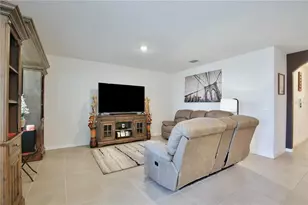 348 Hickory Course Radial, Ocala, FL 34472 - Photo 4