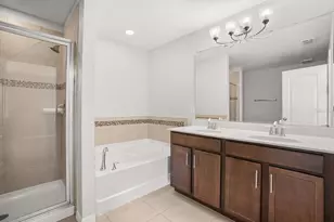 4909 Waters Gate Dr, Tavares, FL 32778 - Photo 4