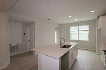 1390 Mount Royal Drive, Saint Cloud, FL 34771 - Photo 2