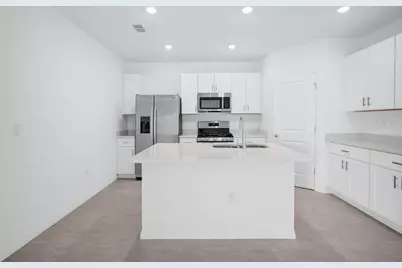 7417 Capstone Drive, Groveland, FL 34736 - Photo 6