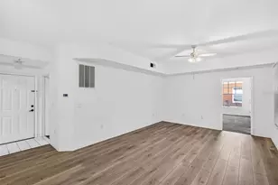 5542 Metrowest Blvd, Orlando, FL 32811 - Photo 4