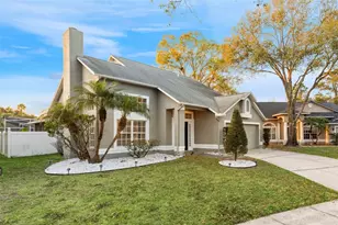 10948 Dearden Cir, Orlando, FL 32817 - Photo 4