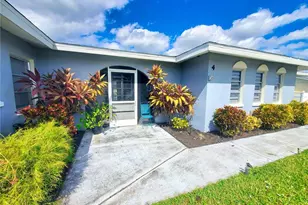 4 Golfview Rd, Rotonda West, FL 33947 - Photo 1