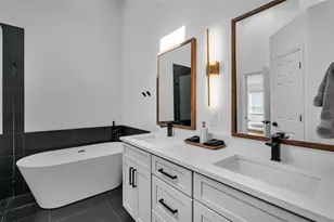 412 Downing Cir, Davenport, FL 33897 - Photo 16