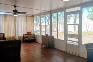 719 Oak Ln, Lady Lake, FL 32159 - Photo 14