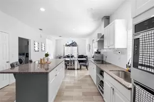 1739 Canoe Creek Falls Dr, Orlando, FL 32824 - Photo 14