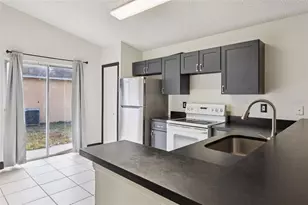 1623 Ridge Pointe Dr, Orlando, FL 32808 - Photo 6