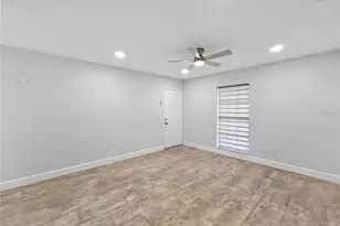 37502 Oakview Cir, Dade City, FL 33523 - Photo 6