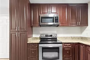 37502 Oakview Cir, Dade City, FL 33523 - Photo 10