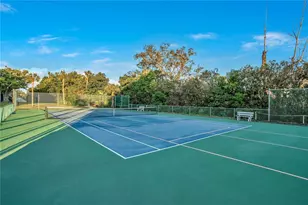 1646 Stickney Point Rd, Sarasota, FL 34231 - Photo 42
