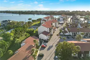 1646 Stickney Point Rd, Sarasota, FL 34231 - Photo 54