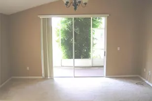 1061 Ballyshannon Pkwy, Orlando, FL 32828 - Photo 2