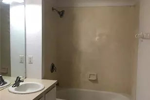 2679 Metro Sevilla Dr, Orlando, FL 32835 - Photo 10