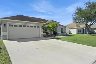 3594 Yellow Bird Ct, Saint Cloud, FL 34772 - Photo 2