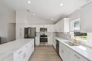 3594 Yellow Bird Ct, Saint Cloud, FL 34772 - Photo 8