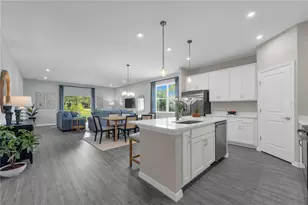 1652 Blue Lagoon Cir, Mascotte, FL 34753 - Photo 4