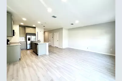 2835 Narcoossee Commons Way, Saint Cloud, FL 34771 - Photo 2