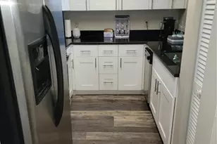 2333 Feather Sound Dr, Clearwater, FL 33762 - Photo 4