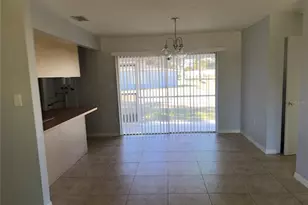 327 E Dundee Dr, Poinciana, FL 34759 - Photo 12