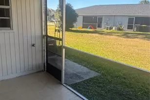 327 E Dundee Dr, Poinciana, FL 34759 - Photo 14