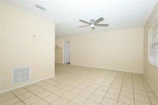 411 W Gardenia Dr, Orange City, FL 32763 - Photo 4