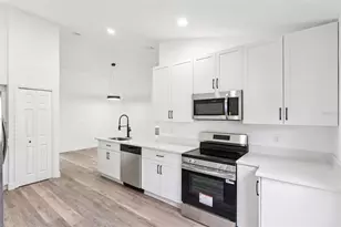 3656 Eversholt St, Clermont, FL 34711 - Photo 10