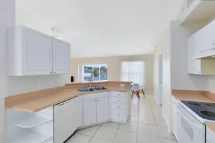 137 Country Lakes Cir, Groveland, FL 34736 - Photo 4