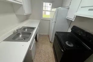 834 Sky Lake Cir, Orlando, FL 32809 - Photo 6