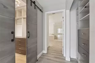 100 S Eola Dr, Orlando, FL 32801 - Photo 30