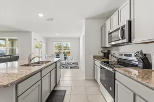 1006 August Sky Dr, Deltona, FL 32738 - Photo 6