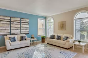 321 Las Fuentes Dr, Kissimmee, FL 34746 - Photo 14