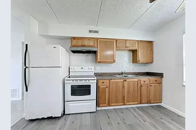 694 Michigan Court #4, Saint Cloud, FL 34769 - Photo 6