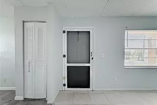 694 Michigan Ct, Saint Cloud, FL 34769 - Photo 2