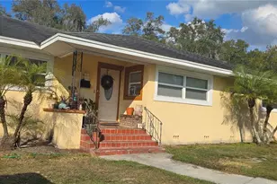 717 West End Cres N, Lakeland, FL 33803 - Photo 2