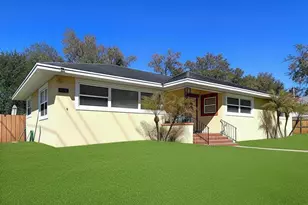 717 West End Cres N, Lakeland, FL 33803 - Photo 2