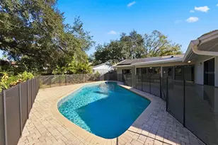 915 Woodleaf Way, Tampa, FL 33613 - Photo 52