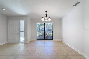 915 Woodleaf Way, Tampa, FL 33613 - Photo 6