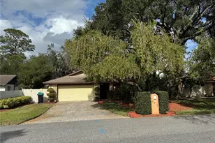 8213 Lost Lake Dr, Orlando, FL 32817 - Photo 22