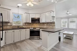 1612 E Schwartz Blvd, Lady Lake, FL 32159 - Photo 6