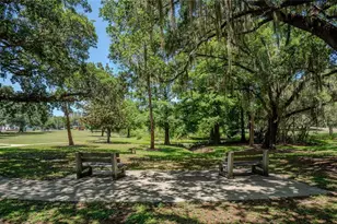 210 Phillips Pl, Orlando, FL 32806 - Photo 58