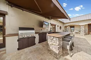 452 SE Paradise Point Rd, Crystal River, FL 34429 - Photo 46