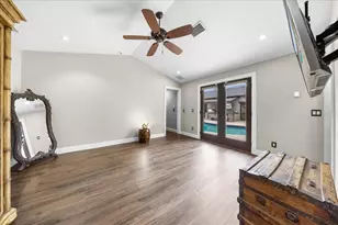 452 SE Paradise Point Rd, Crystal River, FL 34429 - Photo 20