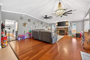 746 W Washington Ave W, Lake Helen, FL 32744 - Photo 2
