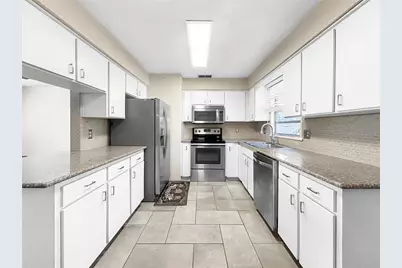 441 40th Avenue NE, Saint Petersburg, FL 33703 - Photo 4